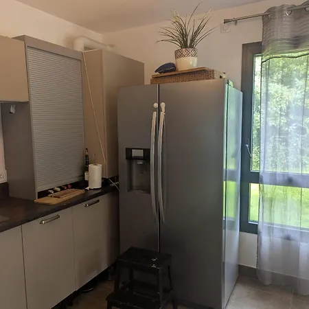 Flat Less Then 5km Centre In The Countryside